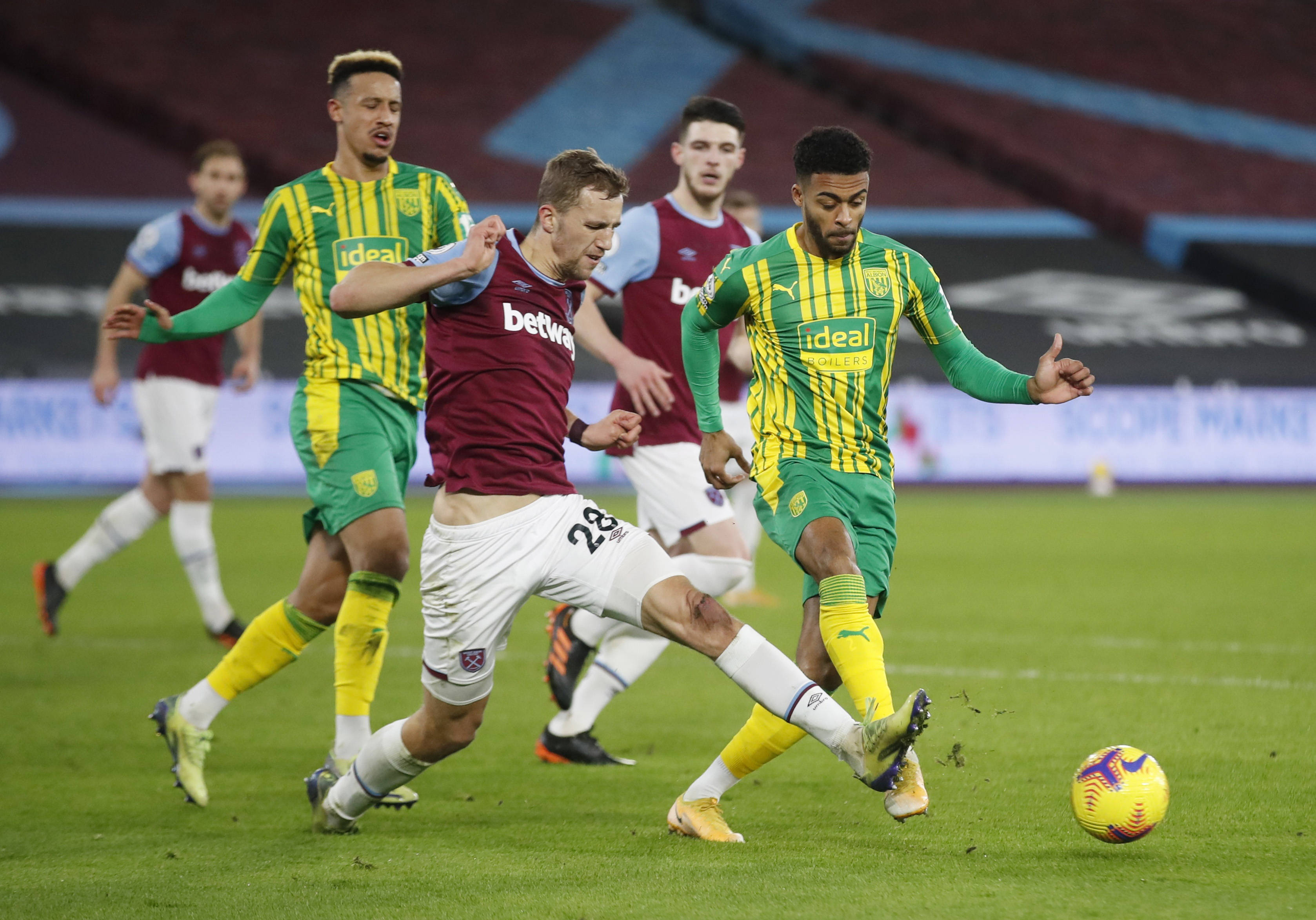 在他年少成 在他年少成